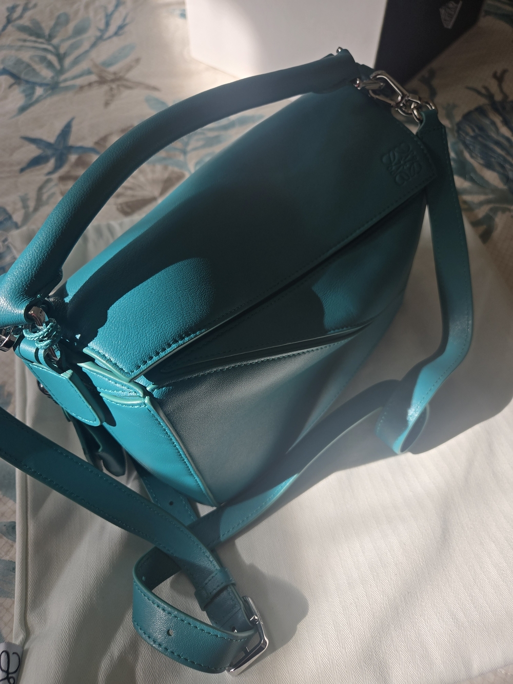 Loewe Puzzle Small Leather Shoulder Bag - Picture 2 of 10